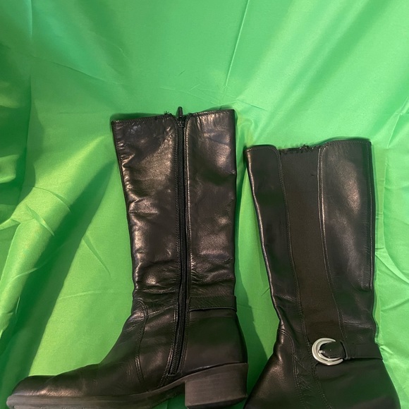 Naturalizer black leather (comfort panel) zip up boots. Preowned sz 7 - Picture 6 of 7